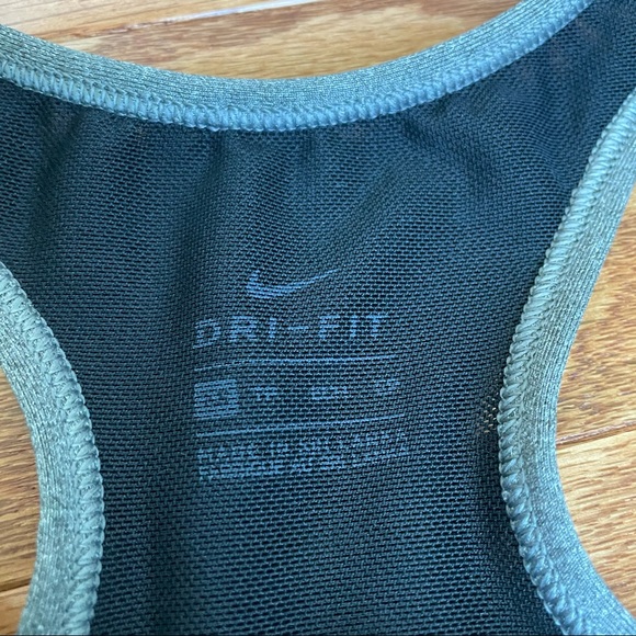 Nike Sports Bra - Picture 5 of 5
